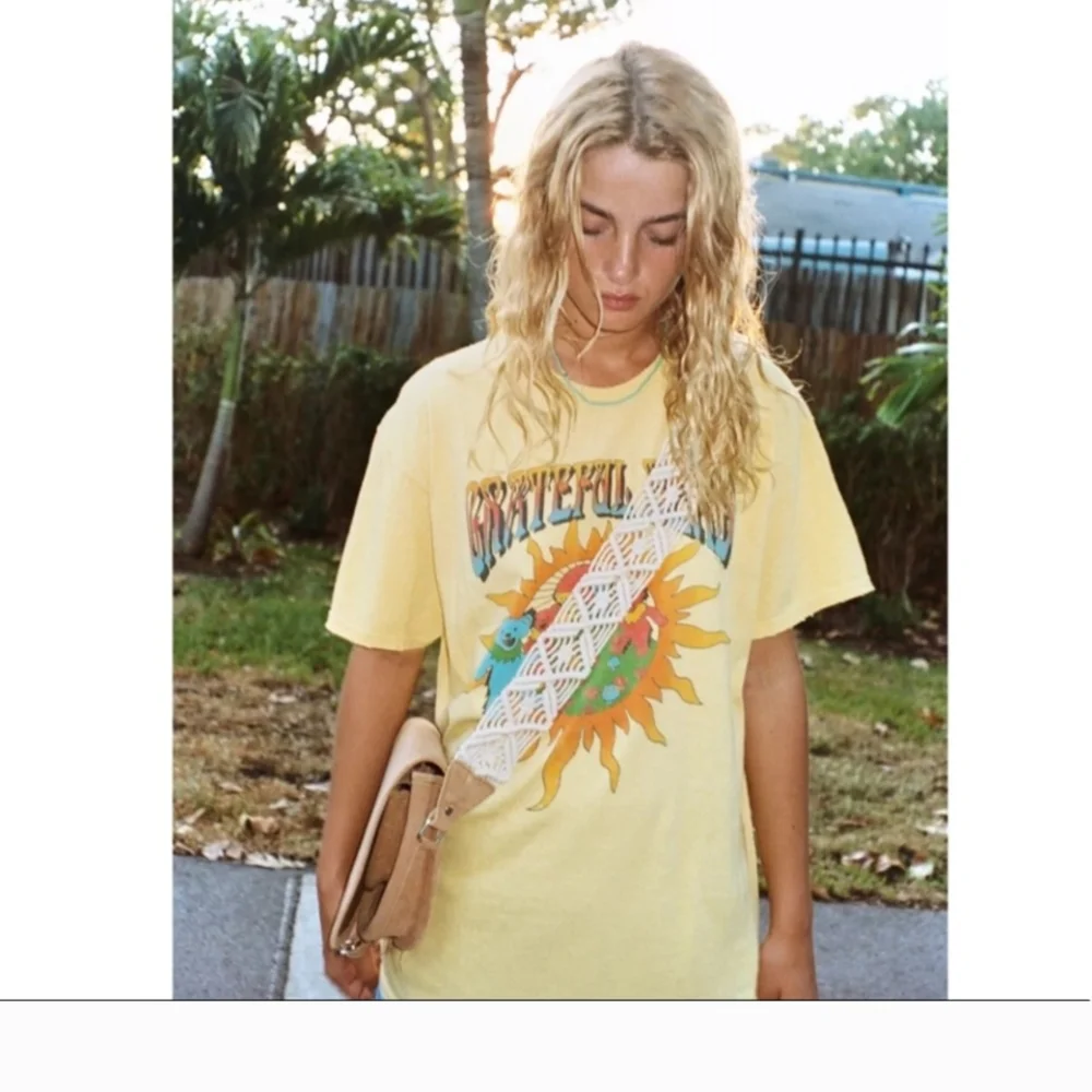 Grateful Dead Yellow Graphic T-Shirt - Picture 3 of 4